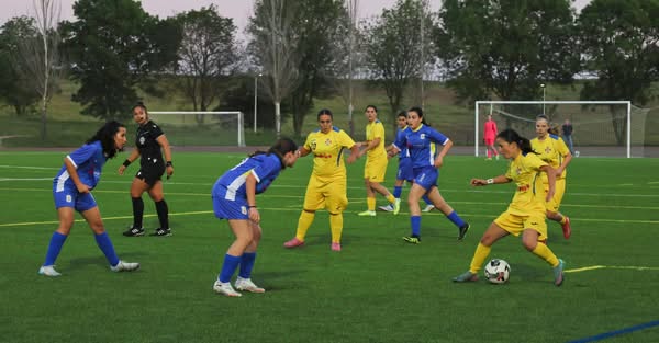 Seleções de futebol feminino do escalão sub-16 de todo o país encontram-se a dis…