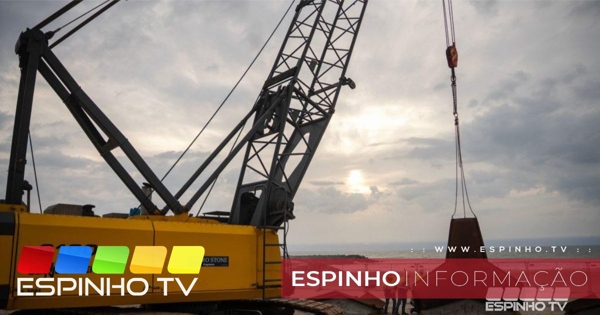 Ministra do Ambiente e Energia visita obra de reabilitação do esporão da Praia dos Pescadores em Silvalde