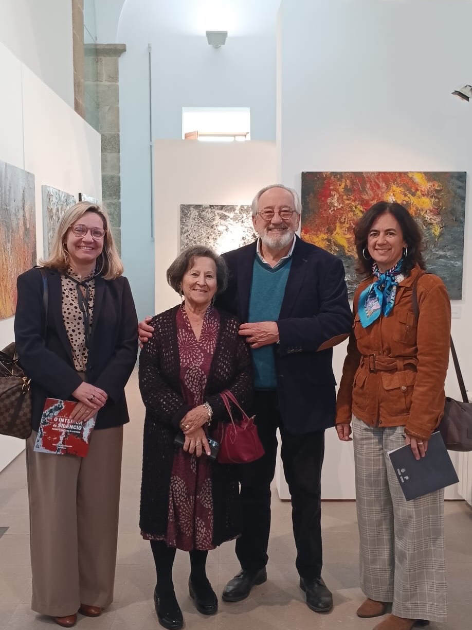 A exposição de pintura de Pedro Charters d’Azevedo, “O interior do silêncio” foi…