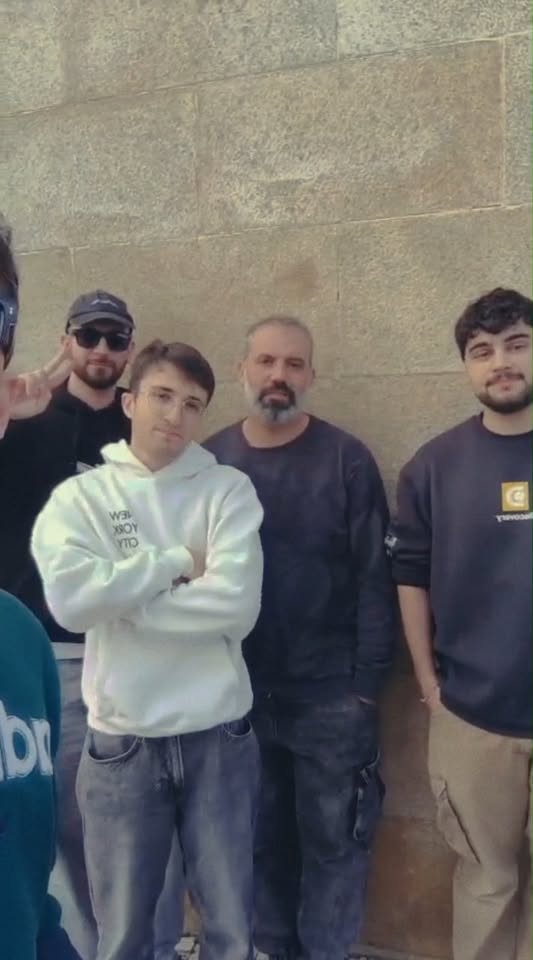 O grupo OS RAIZ deixam-lhe o convite: domingo, dia 29, pelas 22h, juntos faremos…