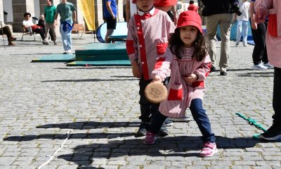 𝗗𝗲𝘀𝗮𝗳𝗶𝗼 𝗽𝗲𝗹𝗮 𝗦𝗮𝘂́𝗱𝗲 – Tarde de sol cheia de energia e animação na Praça do Giral…