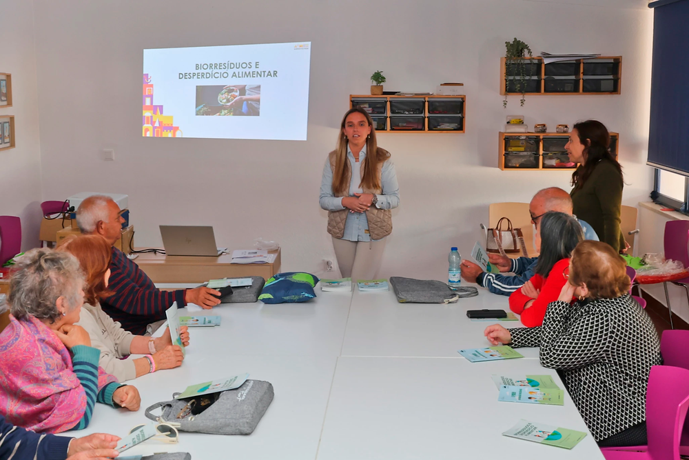 Projecto de compostagem apresentado ao ReCre’Arte