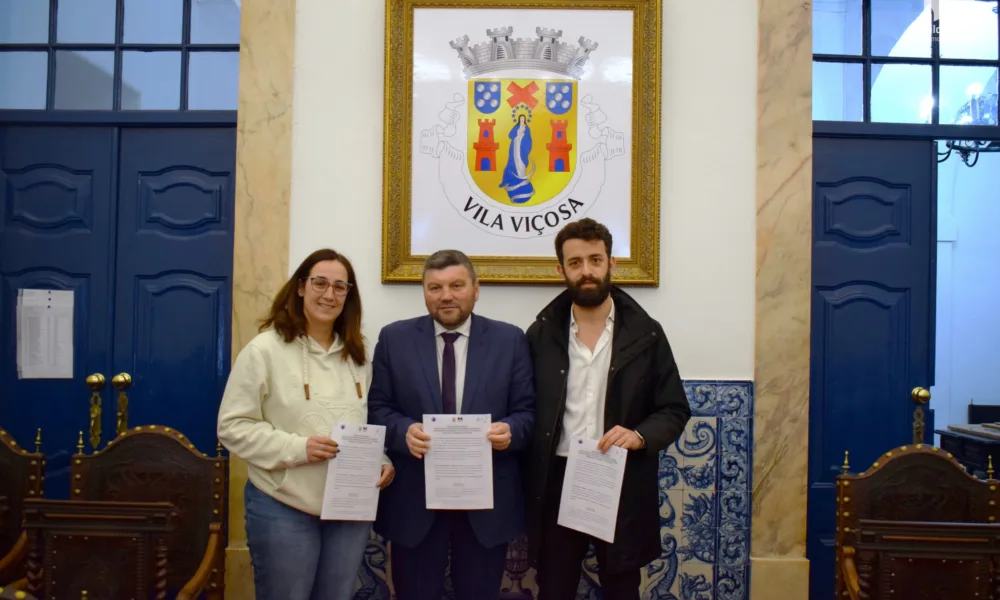 ASSINATURA DE PROTOCOLO | MUNICÍPIO DE VILA VIÇOSA, CVP VILA VIÇOSA E JUNTA DE F…