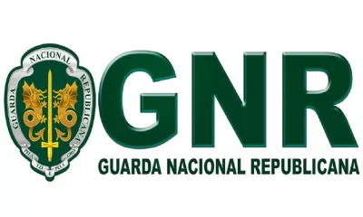 GNR apreende mais de dois milhões de cigarros e detém três homens em Guimarães