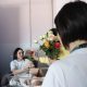 Hospital Padre Américo assinalou Dia da Mulher com oferta de flores a utentes internadas nos serviços de Ginecologia e Especialidades Médicas