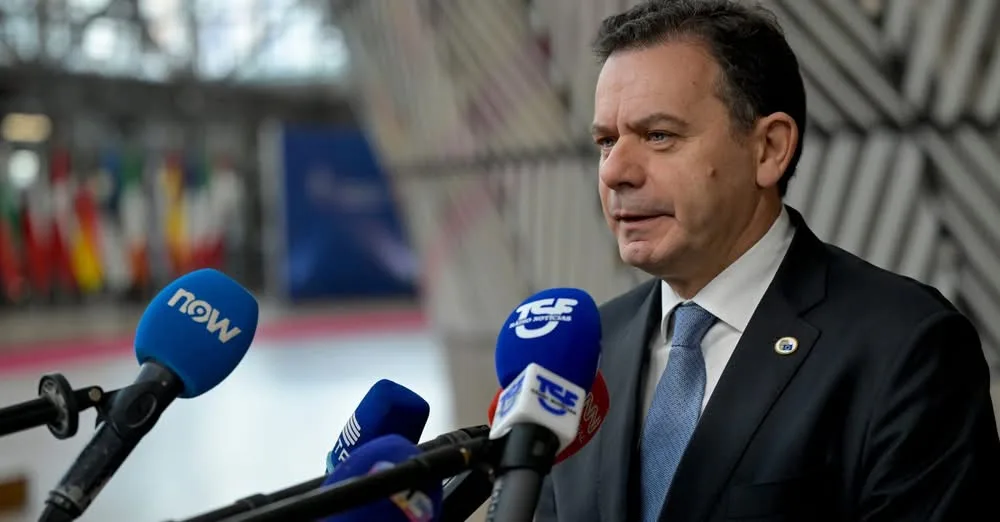 Pacote europeu de 250 milhões para florestas reforça resiliência do país, diz Montenegro