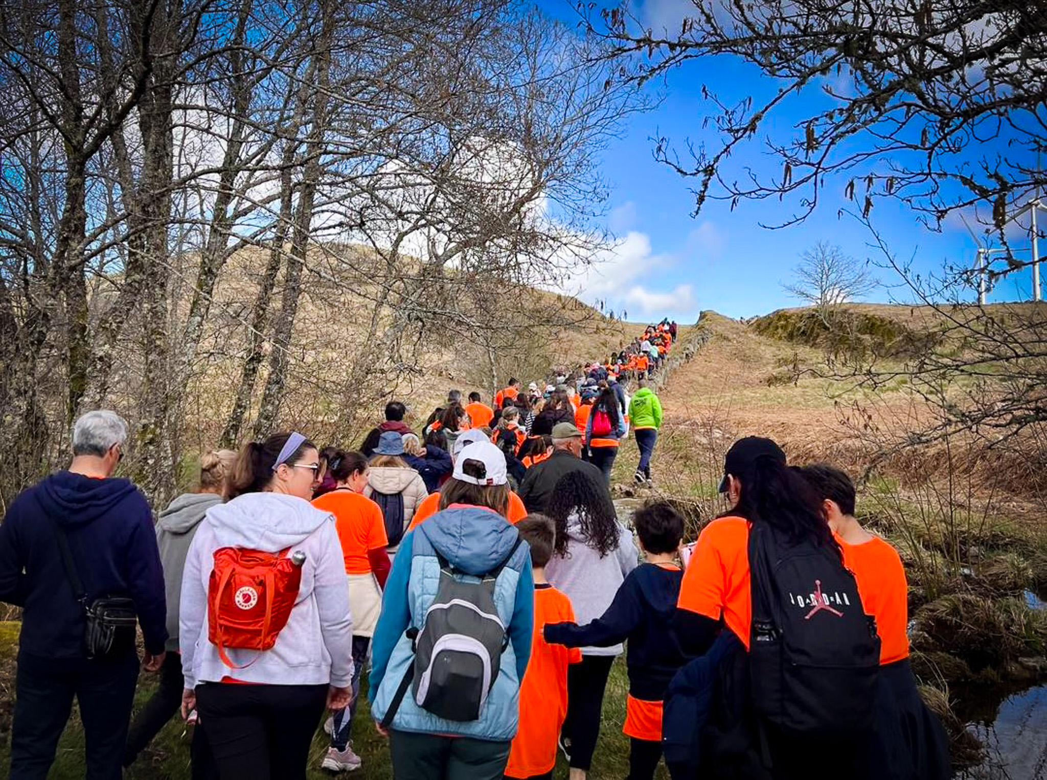 Resende assinalou Dia da Mulher com caminhada solidária na Serra de Montemuro que reuniu mais de 200 participantes