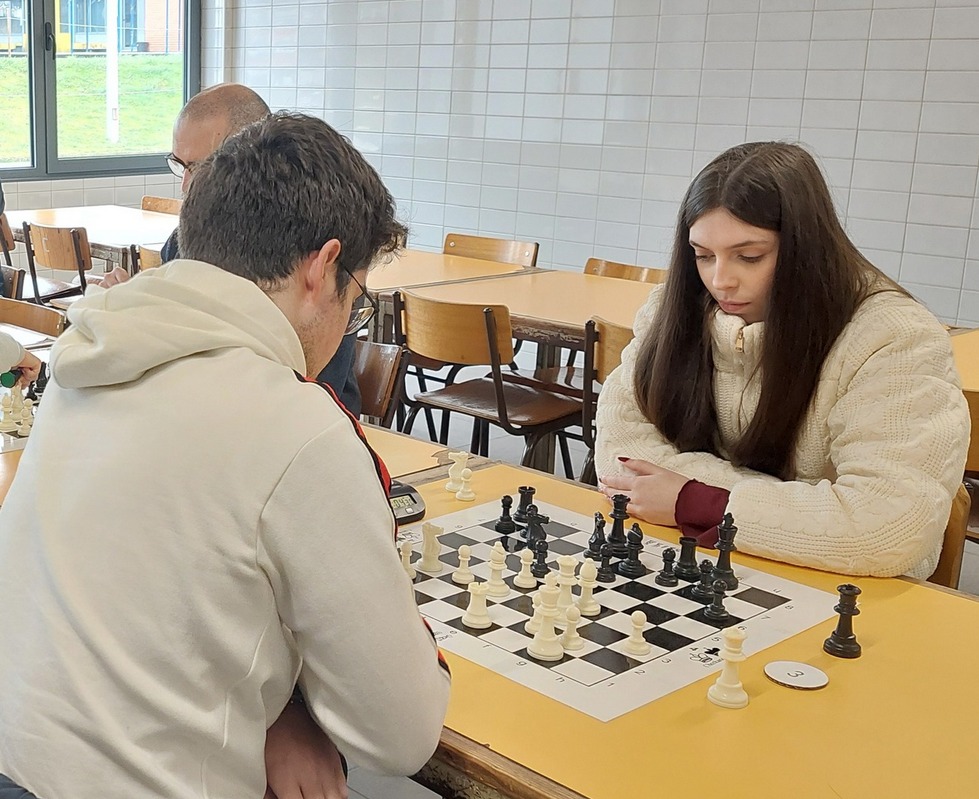 Rita Ribeiro conquista dois títulos de campeã distrital feminina sub18 e vice-campeã absoluta nos campeonatos da Associação de Xadrez do Porto