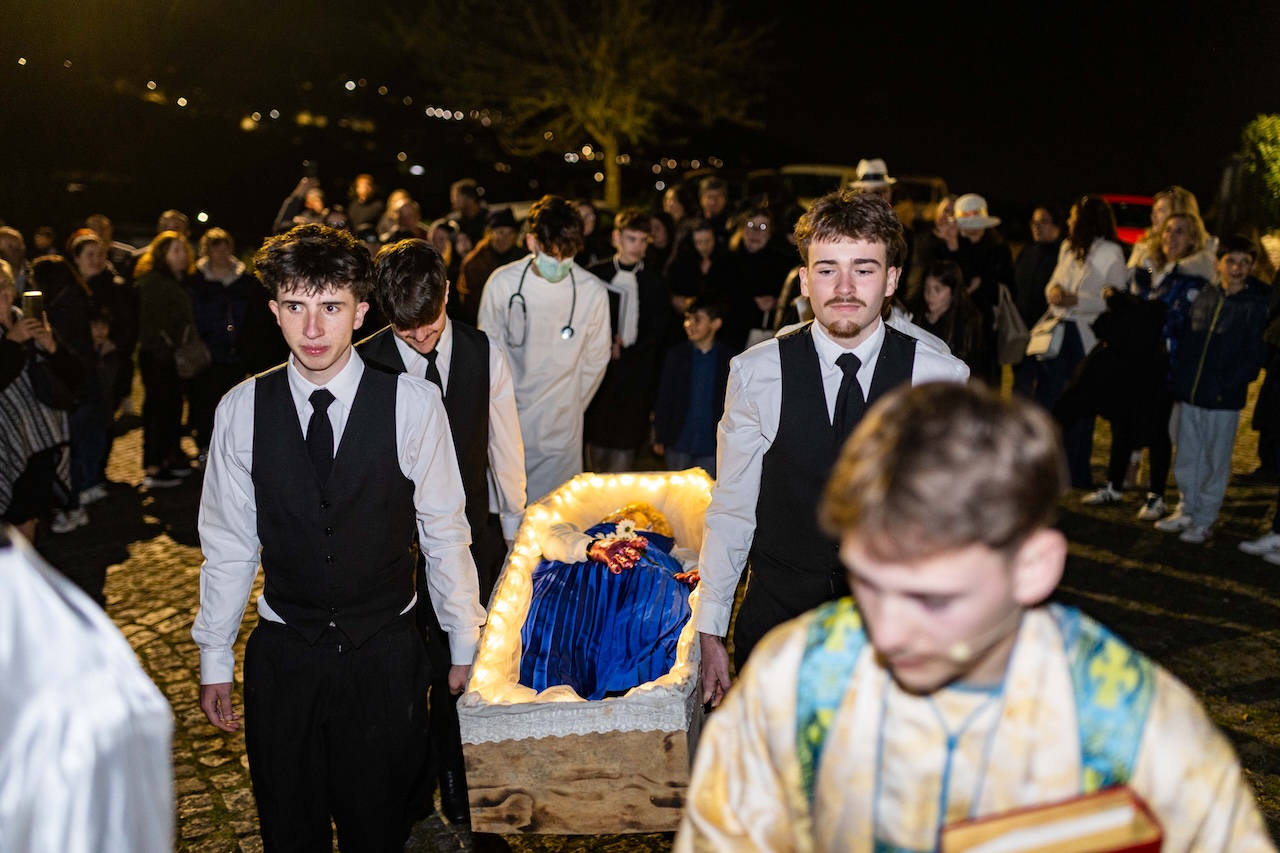 Serra da Velha mobilizou comunidade das Termas de S. Vicente com personagem Dona Odete Termalina e testamento satírico