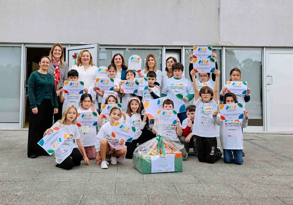 Turma de Celorico de Basto vence Olimpíadas de Educação Financeira no Tâmega e Sousa