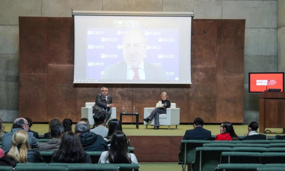 Figuras da política e da economia nacional debatem o futuro na FEP