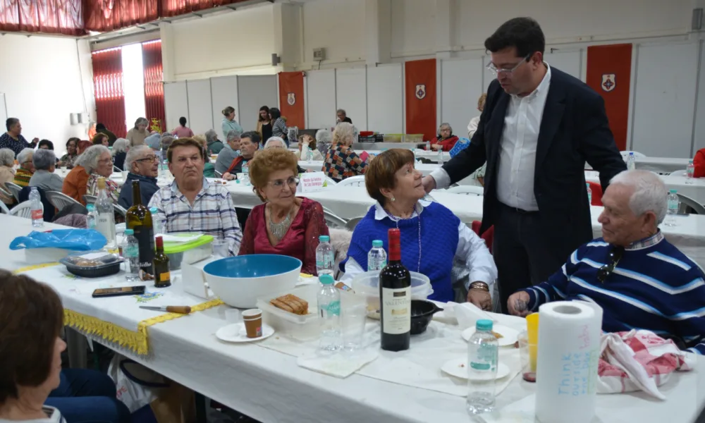 Santiago do Cacém celebra Páscoa com “Baile da Pinha” para população sénior