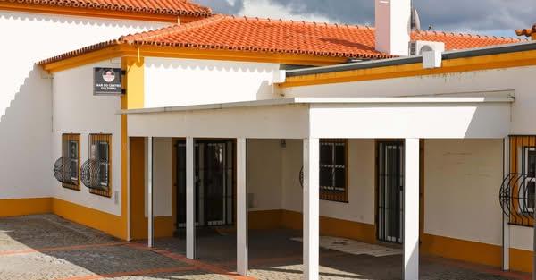 Informam-se os potenciais interessados que se encontra aberto, até às 17H00 de d…