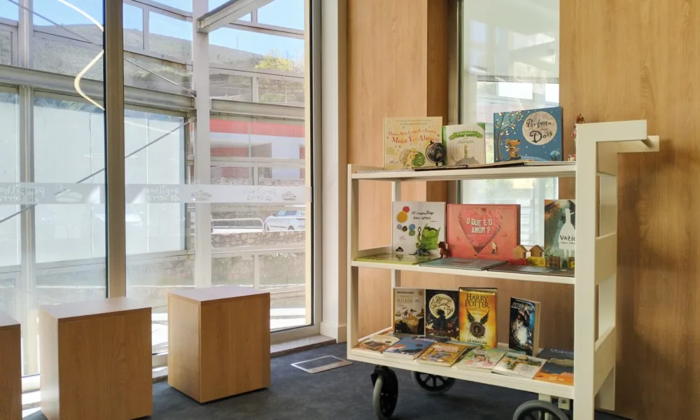 CM Pampilhosa da Serra / Um carrinho de histórias para descobrir no Dia do Livro Infantil