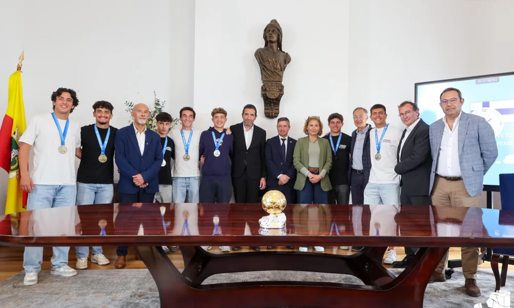 Município da Nazaré homenageou Campeões da Europa de Sub-20 de Futebol de Praia