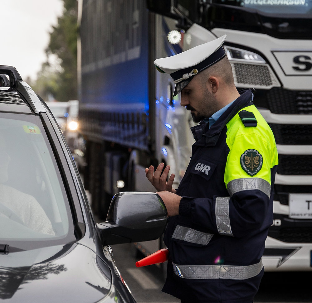 Novo modelo da Unidade Nacional de Trânsito