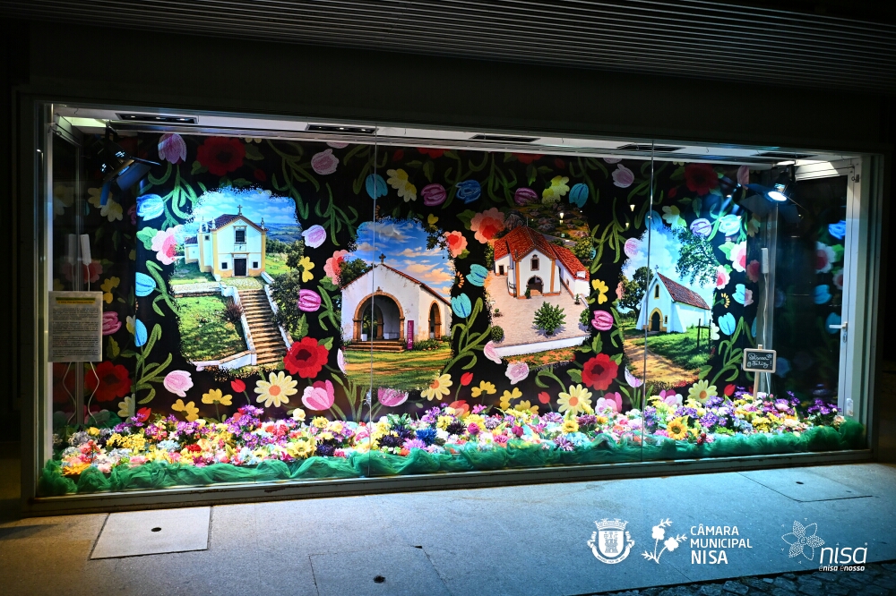 𝐄𝐧𝐭𝐫𝐞 𝐂𝐚𝐩𝐞𝐥𝐚𝐬, 𝐅𝐥𝐨𝐫𝐞𝐬 𝐞 𝐓𝐫𝐚𝐝𝐢𝐜̧𝐨̃𝐞𝐬: 𝐀 𝐀𝐥𝐦𝐚 𝐕𝐢𝐯𝐚 𝐝𝐚 𝐏𝐚́𝐬𝐜𝐨𝐚 𝐞𝐦 𝐍𝐢𝐬𝐚

Um cenário …