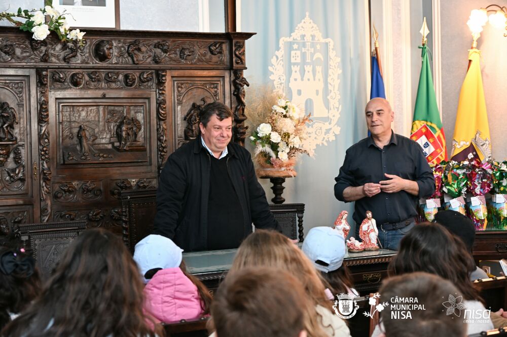 𝐕𝐢𝐬𝐢𝐭𝐚 𝐞𝐬𝐩𝐞𝐜𝐢𝐚𝐥 𝐧𝐚 𝐂𝐚̂𝐦𝐚𝐫𝐚 𝐌𝐮𝐧𝐢𝐜𝐢𝐩𝐚𝐥 𝐝𝐞 𝐍𝐢𝐬𝐚!

As crianças da Academia de Férias…