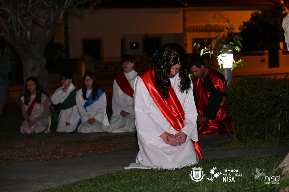 𝐕𝐢𝐚-𝐒𝐚𝐜𝐫𝐚 𝐕𝐢𝐯𝐚 𝐞𝐦 𝐍𝐢𝐬𝐚

Na noite desta Sexta-Feira Santa, a vila de Nisa acolheu…