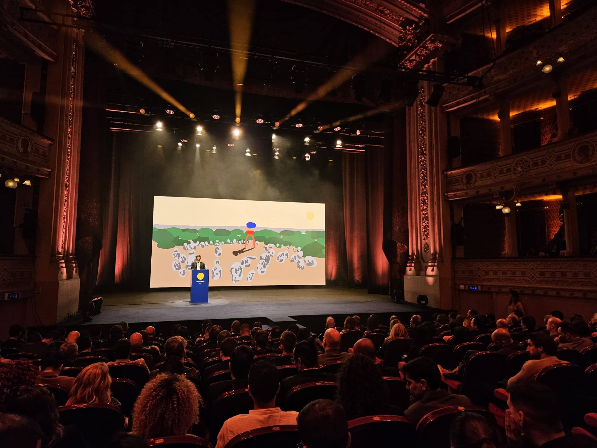 Já teve início a Gala Guia Repsol, no Teatro Municipal Garcia de Resende, com a …