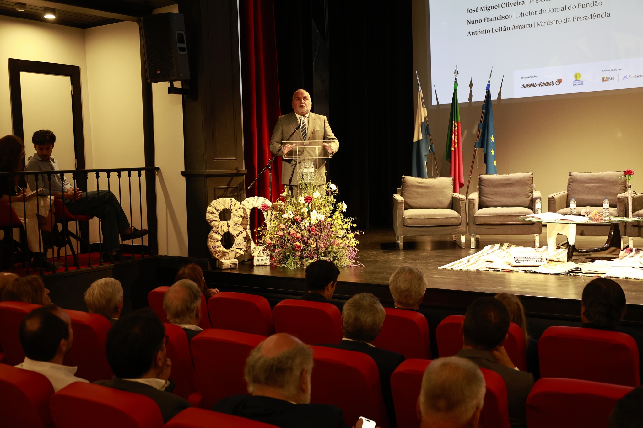 Teatro Clube recebeu congresso sobre o futuro do jornalismo com presença do Mini…