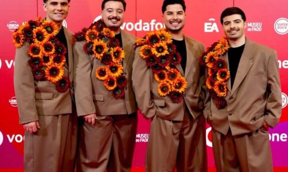 A Câmara Municipal de Évora dá os parabéns aos eborenses Os Vizinhos pelo prémio…