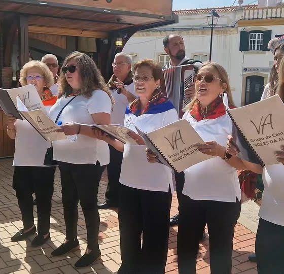 Atuação das Vozes da Aldeia no 10º Mercado da Terra – Feira das Atividades Econ…