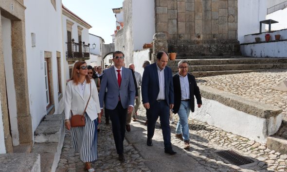 Comemorações do 52º aniversário do 25 de Abril

Desfile da Banda União Artístic…