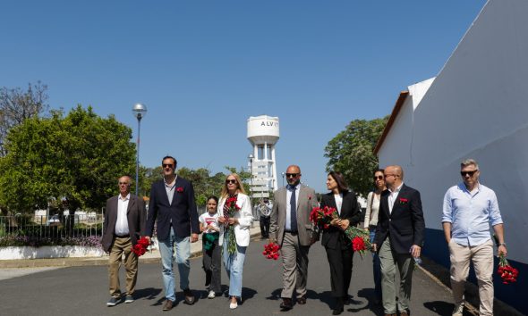 Comemorações do 25 de Abril

Registo fotográfico da manhã de 25 de abril, em Alv…