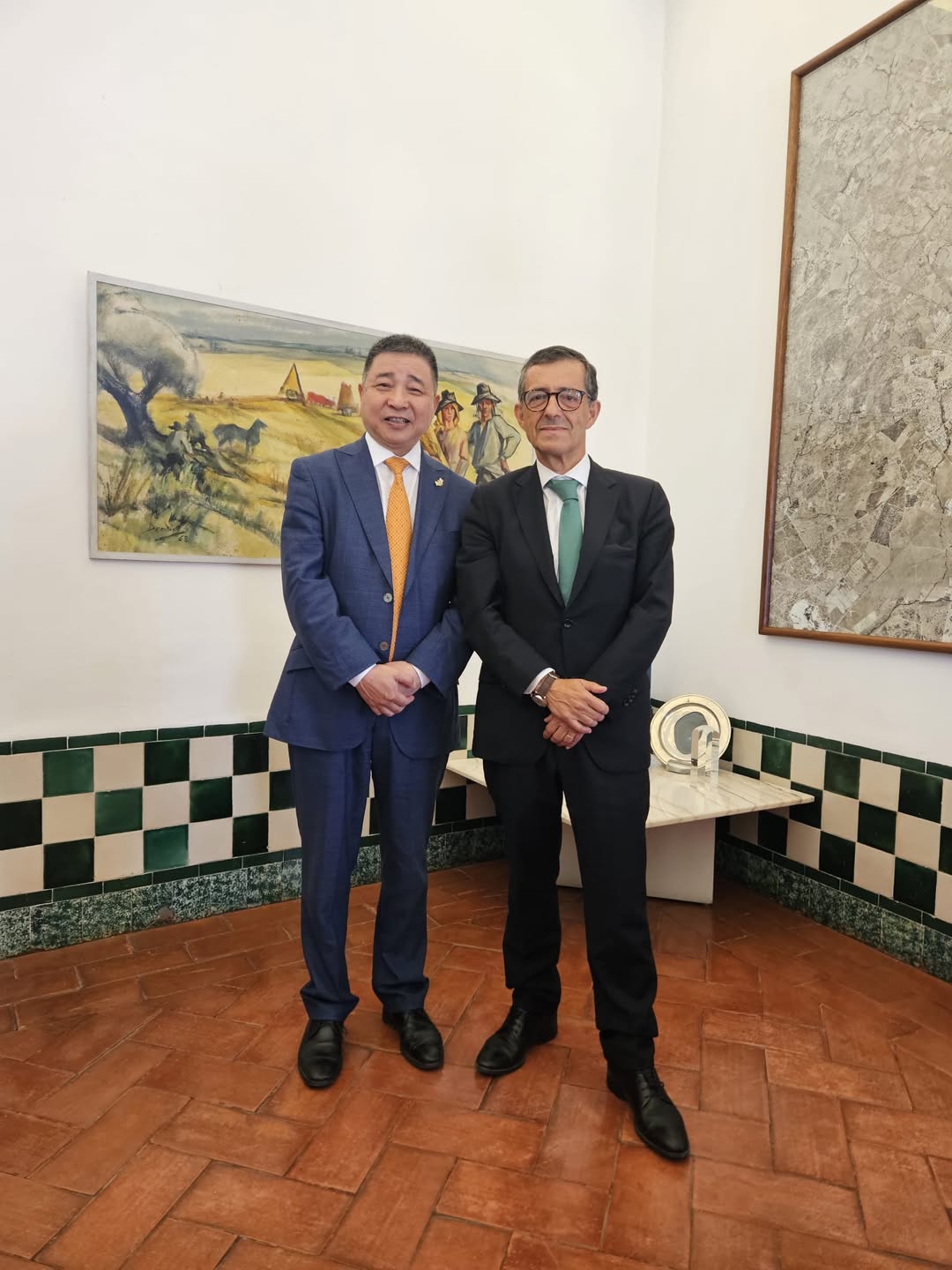 O presidente da Câmara Municipal de Évora, Carlos Zorrinho, recebeu hoje, no seu…