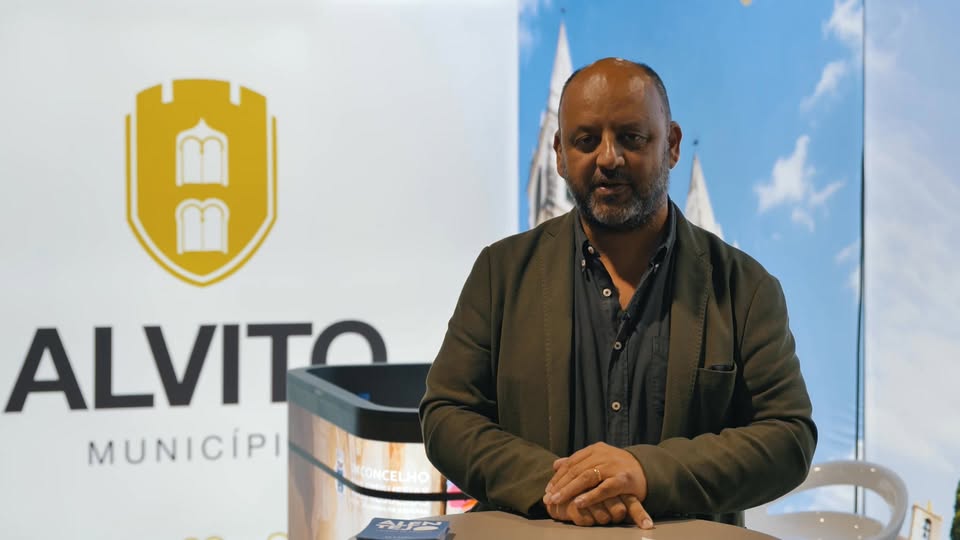 𝗢𝗩𝗜𝗕𝗘𝗝𝗔 | 𝗢 𝗠𝘂𝗻𝗶𝗰í𝗽𝗶𝗼 𝗱𝗲 𝗔𝗹𝘃𝗶𝘁𝗼 𝗲𝘀𝗽𝗲𝗿𝗮 𝗽𝗼𝗿 𝘀𝗶!

O Senhor Presidente da Câmara Mu…