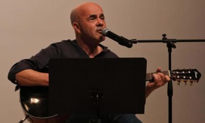 O artista Rui Moura subiu ao palco do auditório de Arronches em mais uma ativida…
