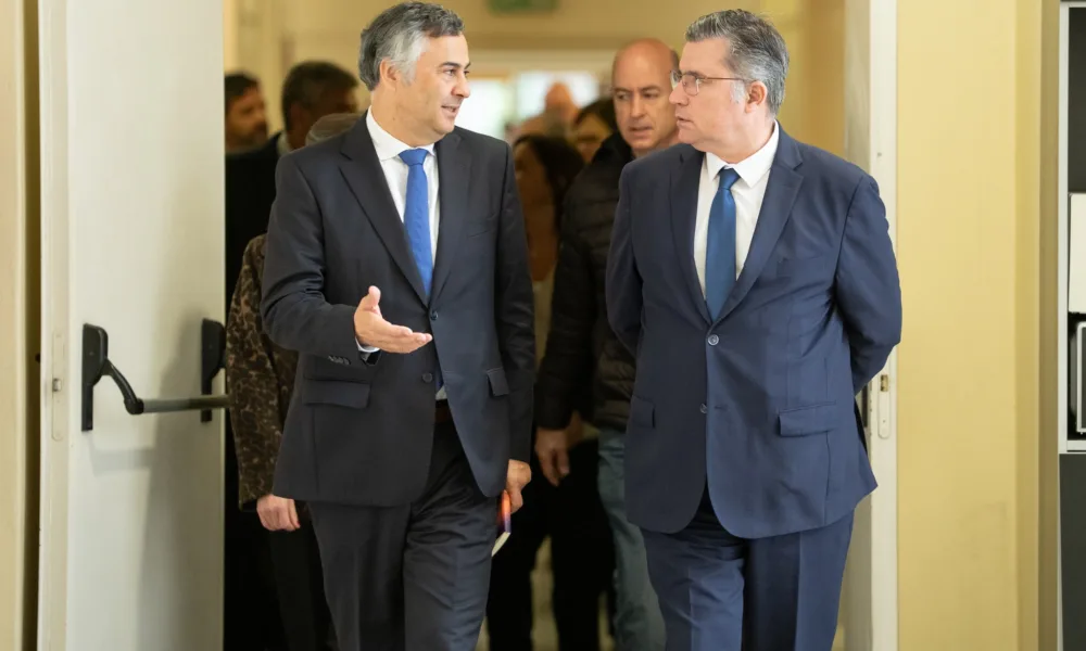 A primeira sessão da iniciativa nacional “Construir Educação, Aproximar Territór…