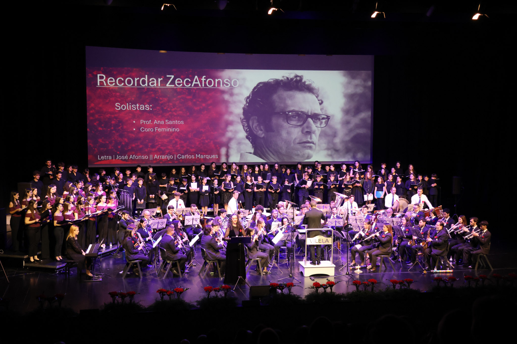 Banda de Música de Vilela celebrou 25 de Abril em concerto no Grande Auditório do CCP em Paredes