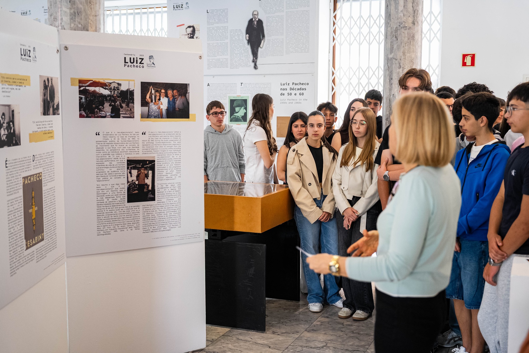 Biblioteca Municipal de Penafiel assinala Dia Mundial do Livro com visita guiada à exposição sobre Luiz Pacheco