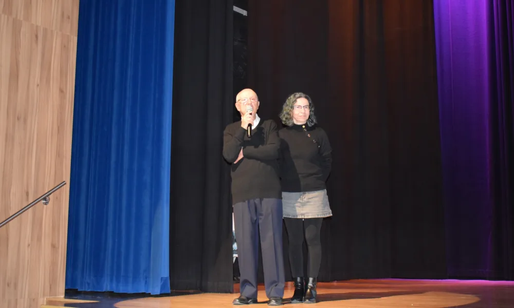 CINETEATRO FLORBELA ESPANCA RECEBEU O 5.º ENCONTRO DE POESIA, MÚSICA E DANÇANo…
