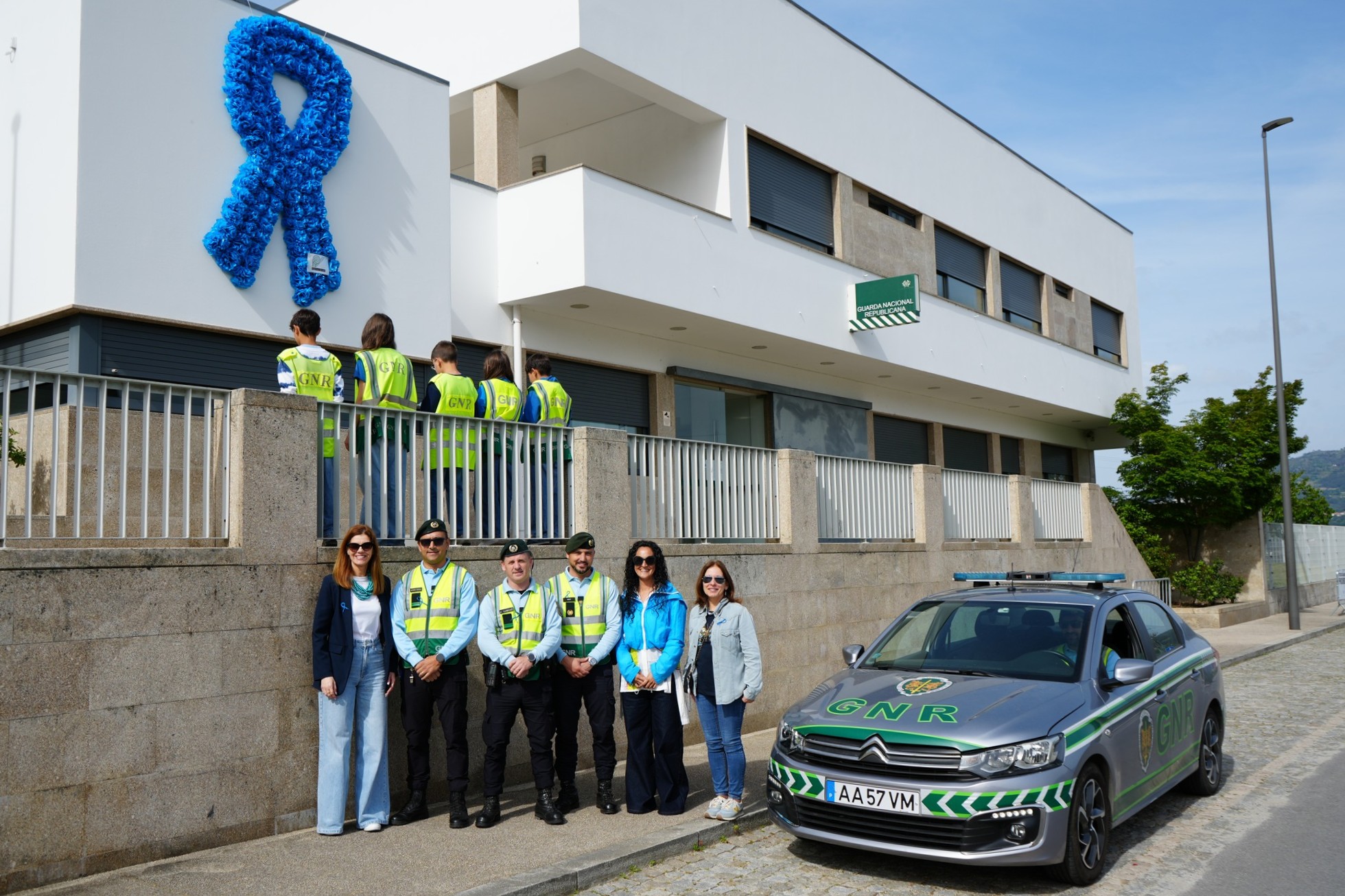 CPCJ de Resende promove “Operação Laço Azul” com GNR e alunos para sensibilizar condutores para os direitos das crianças