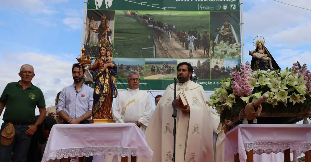 Entre fé e emoção, mais de 1000 romeiros cumprem tradição na chegada a Viana do …