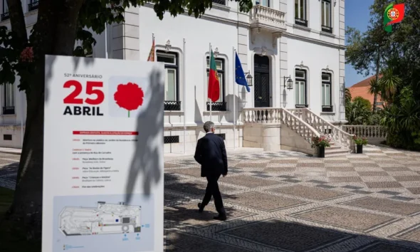 Na Residência Oficial de São Bento, o Primeiro-Ministro assinalou o 25 de Abril …