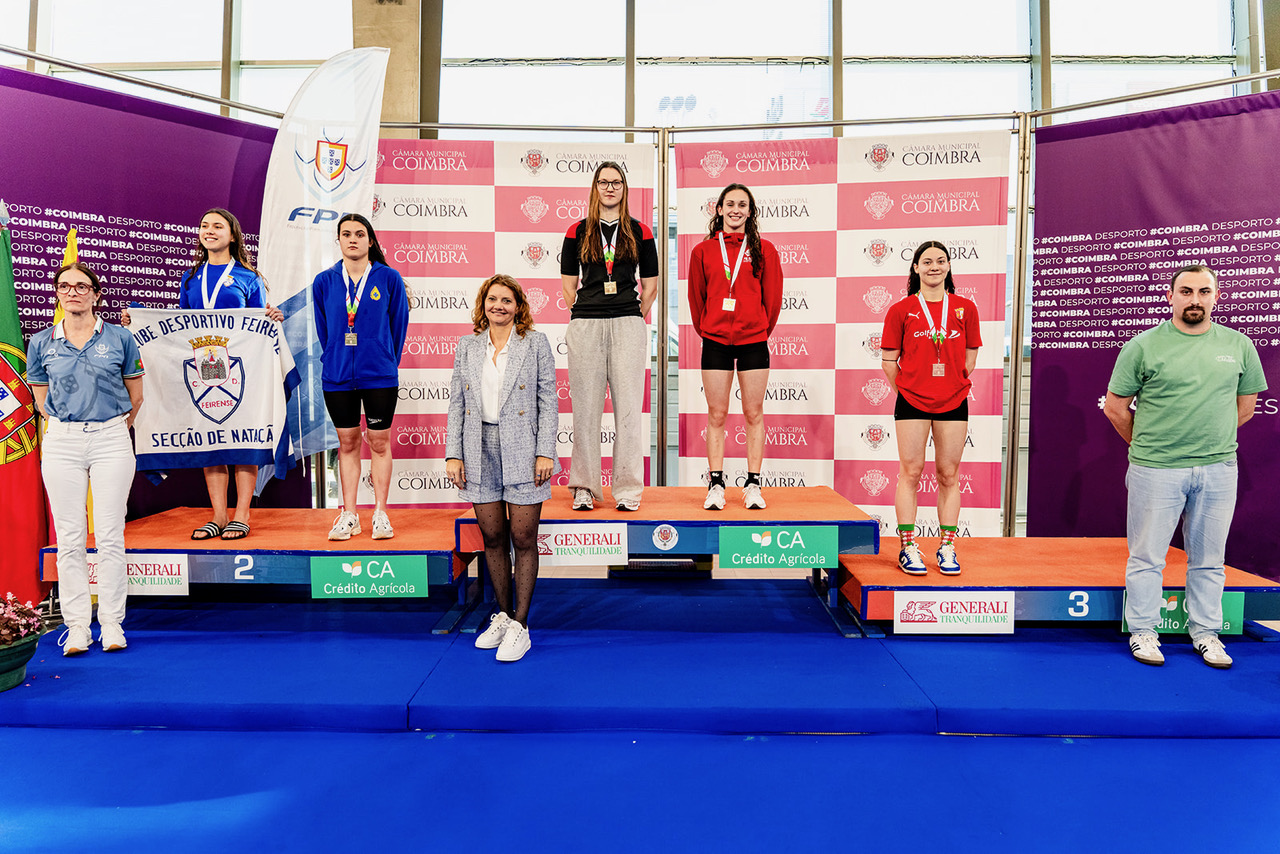 Nadadoras do Clube Aquático Pacense conquistam quatro títulos nacionais em Coimbra