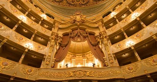 Os contribuintes já podem registar e validar no e‑Fatura despesas culturais para…