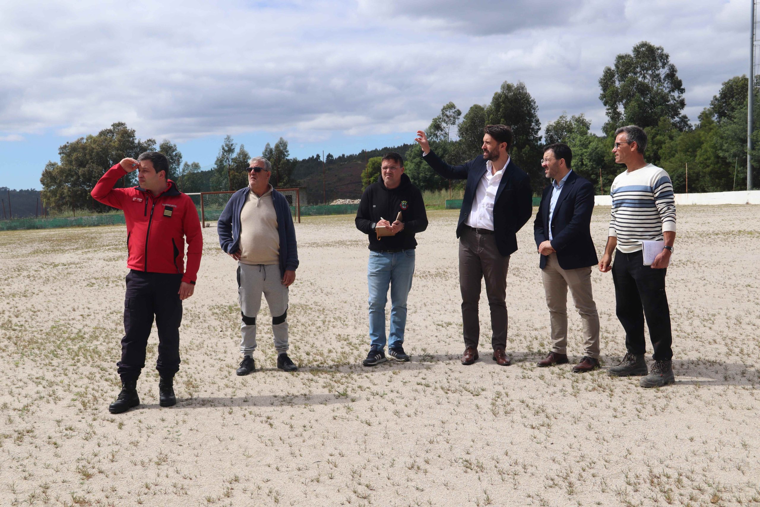 Presidente da Câmara de Castelo de Paiva visitou Campo de Jogos de Pedorido danificado pelas intempéries