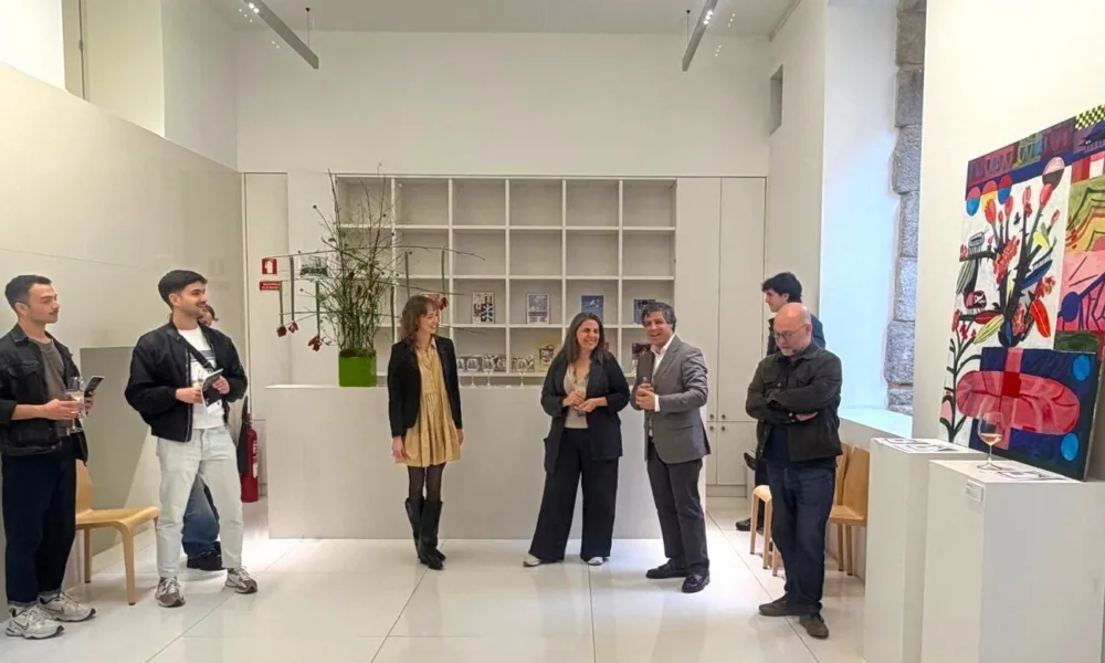 ‘Da Janela Vejo Verde’ patente ao público no Bairro do Castelo