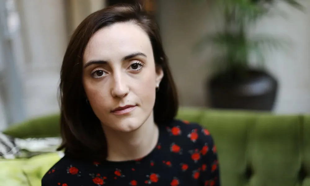 “A Água do Lago Nunca É Doce” é o livro do mês no Clube de Leitura Italiano