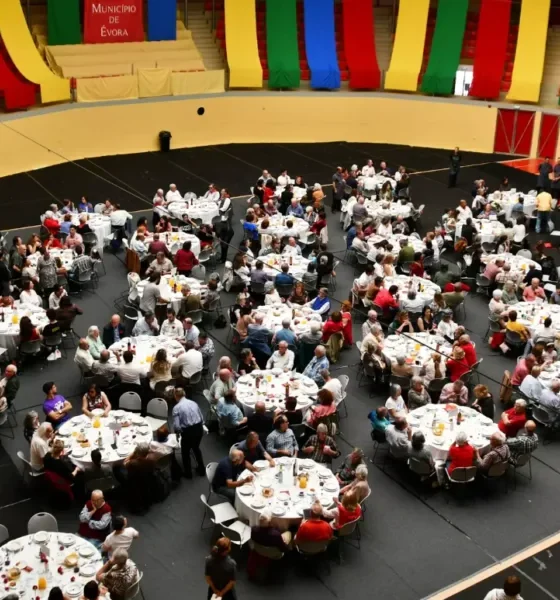 Évora: Associação Povo Alentejano assinala 25 de Abril com almoço comemorativo na Arena