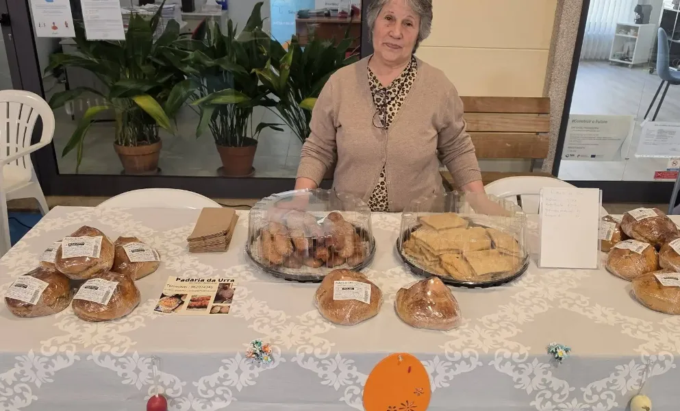 Mercadinho da Páscoa atrai multidão ao Mercado Municipal de Portalegre