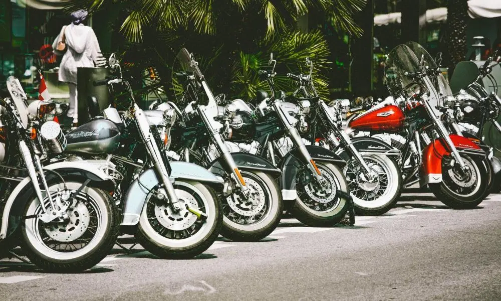 Vendas de veículos de duas rodas e quadriciclos dispararam em março