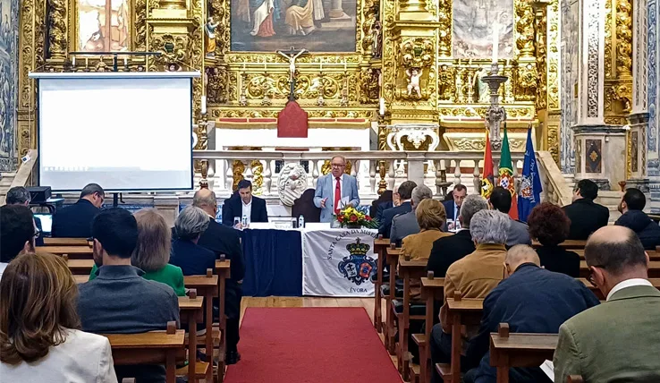 Vice-Presidente da CCDR Alentejo para a Cultura marca lançamento da revista Lembranças em Évora « Comissão de Coordenação e Desenvolvimento Regional do Alentejo, I.P.