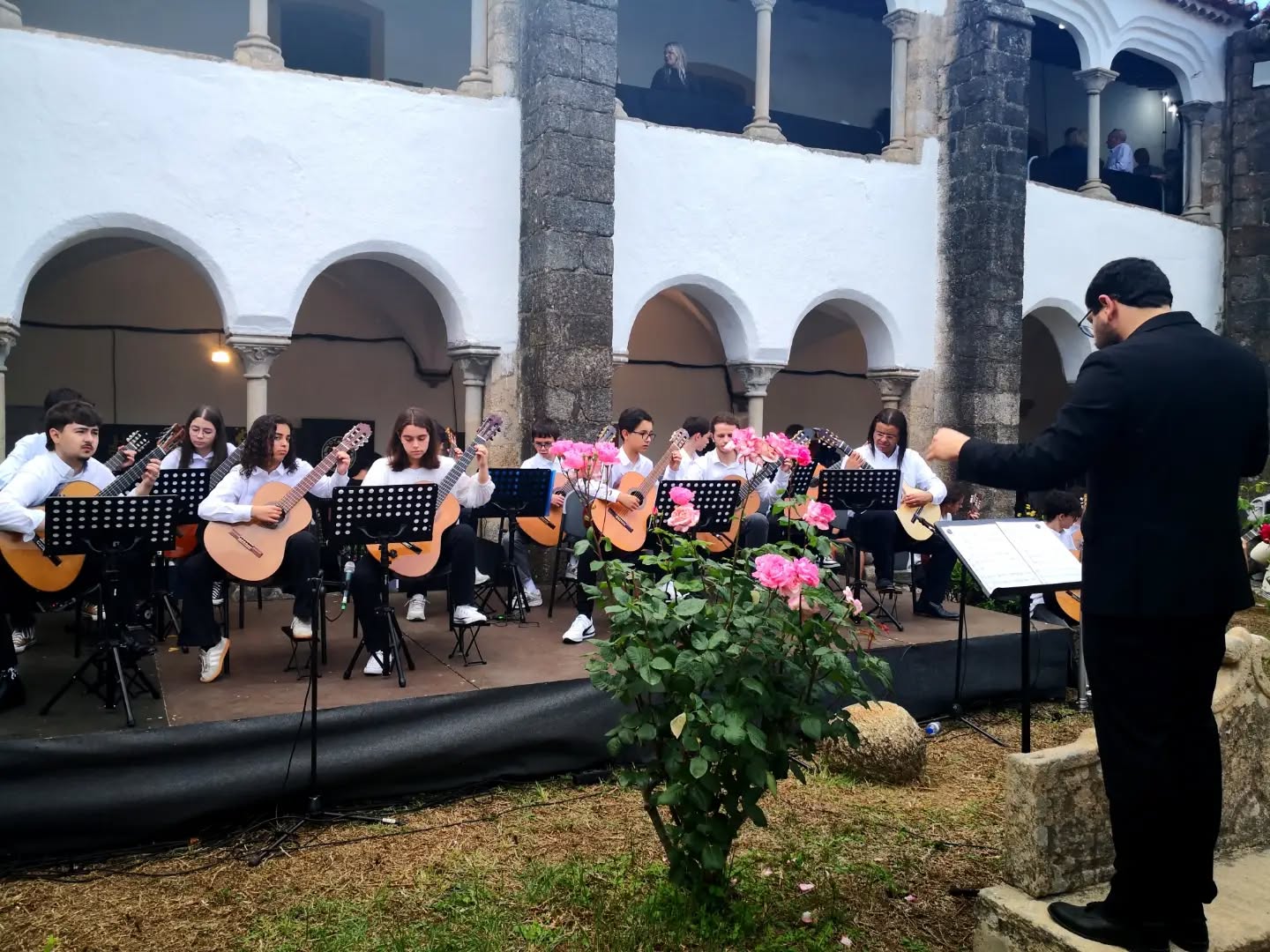 Os Alunos da Escola de Artes do Norte Alentejano já iniciaram o seu apontamento …