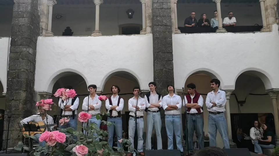 Os Tira Sortes, grupo musical do distrito de Portalegre, que se dedica à preserv…